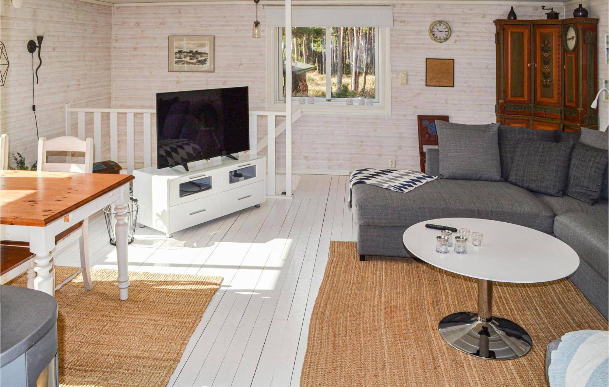 Gorgeous Home In Borrby With Wifi エクステリア 写真