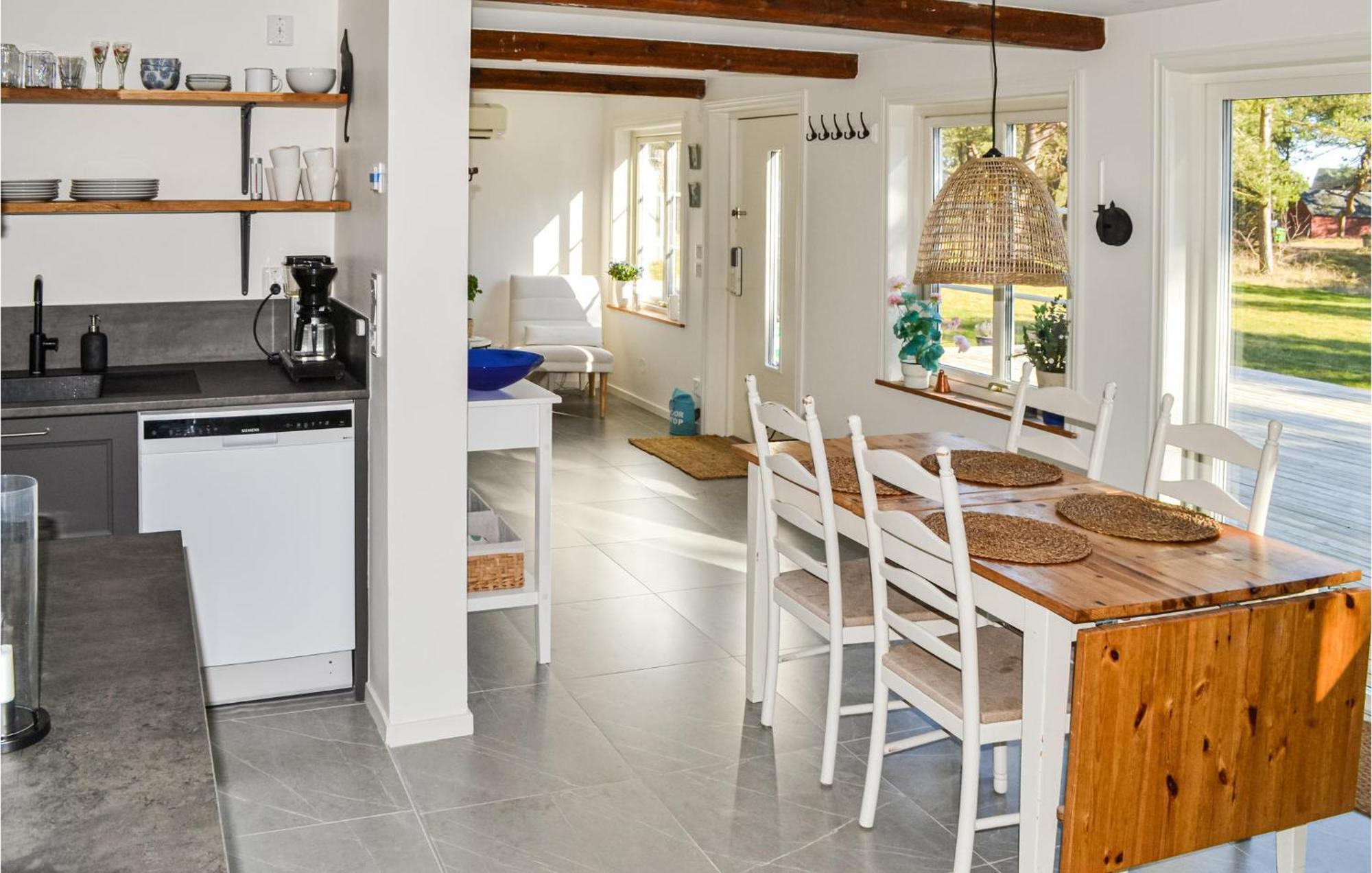 Gorgeous Home In Borrby With Wifi エクステリア 写真