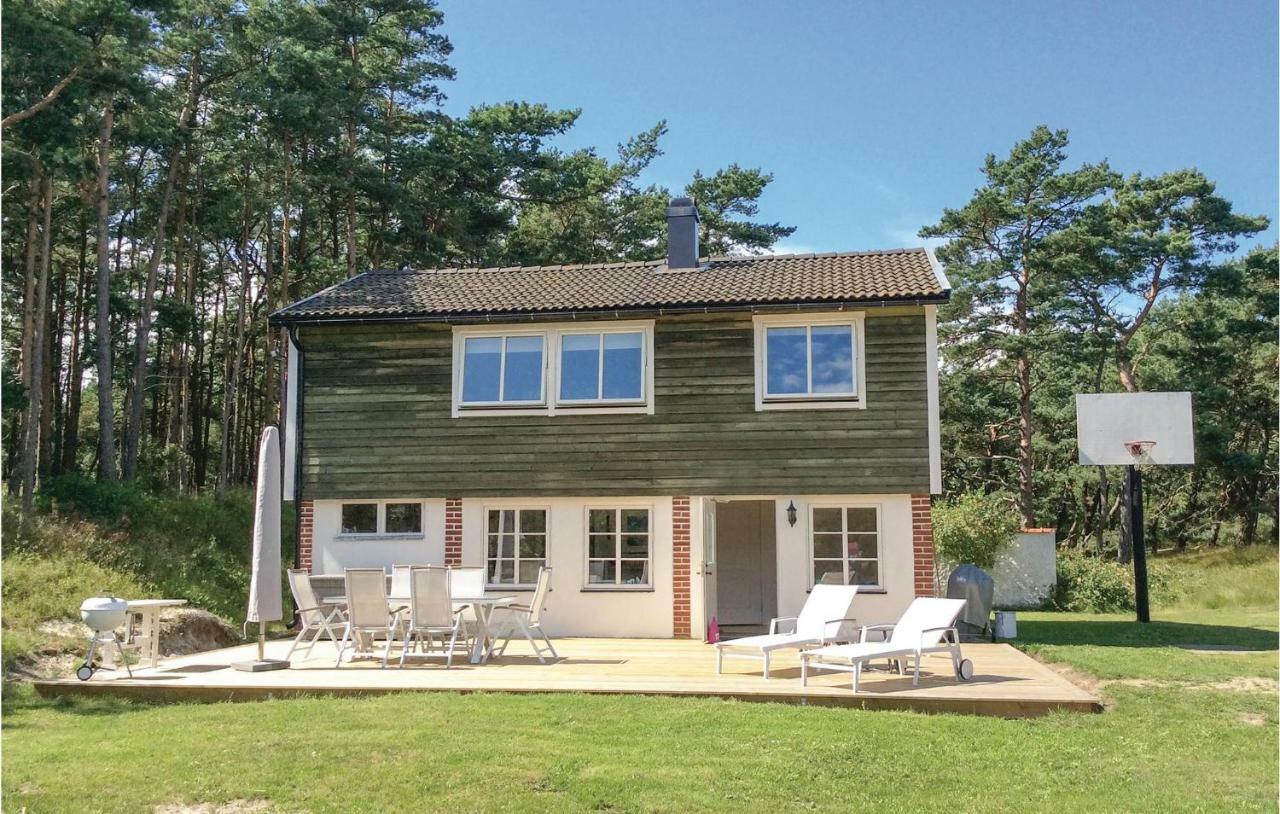 Gorgeous Home In Borrby With Wifi エクステリア 写真